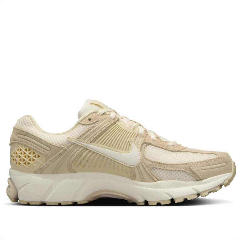 Nike Zoom Vomero 5 Sneakers - Cream & Beige