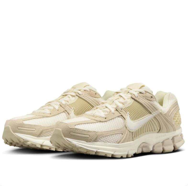 Nike Zoom Vomero 5 Sneakers - Cream & Beige